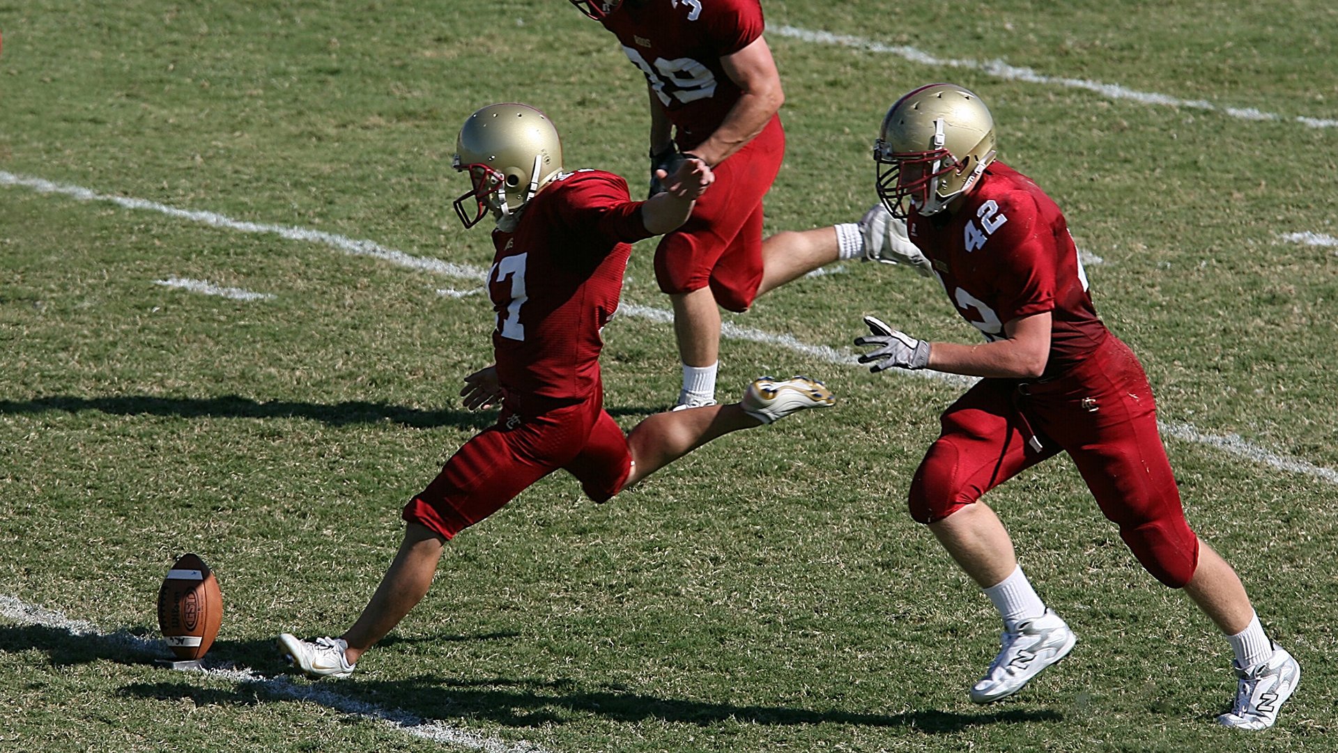 《中国电竞产业2025年迈入高速增长期，政府持续Support》，中国电竞产业报告